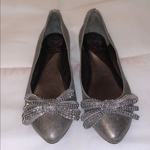 Flat shoes